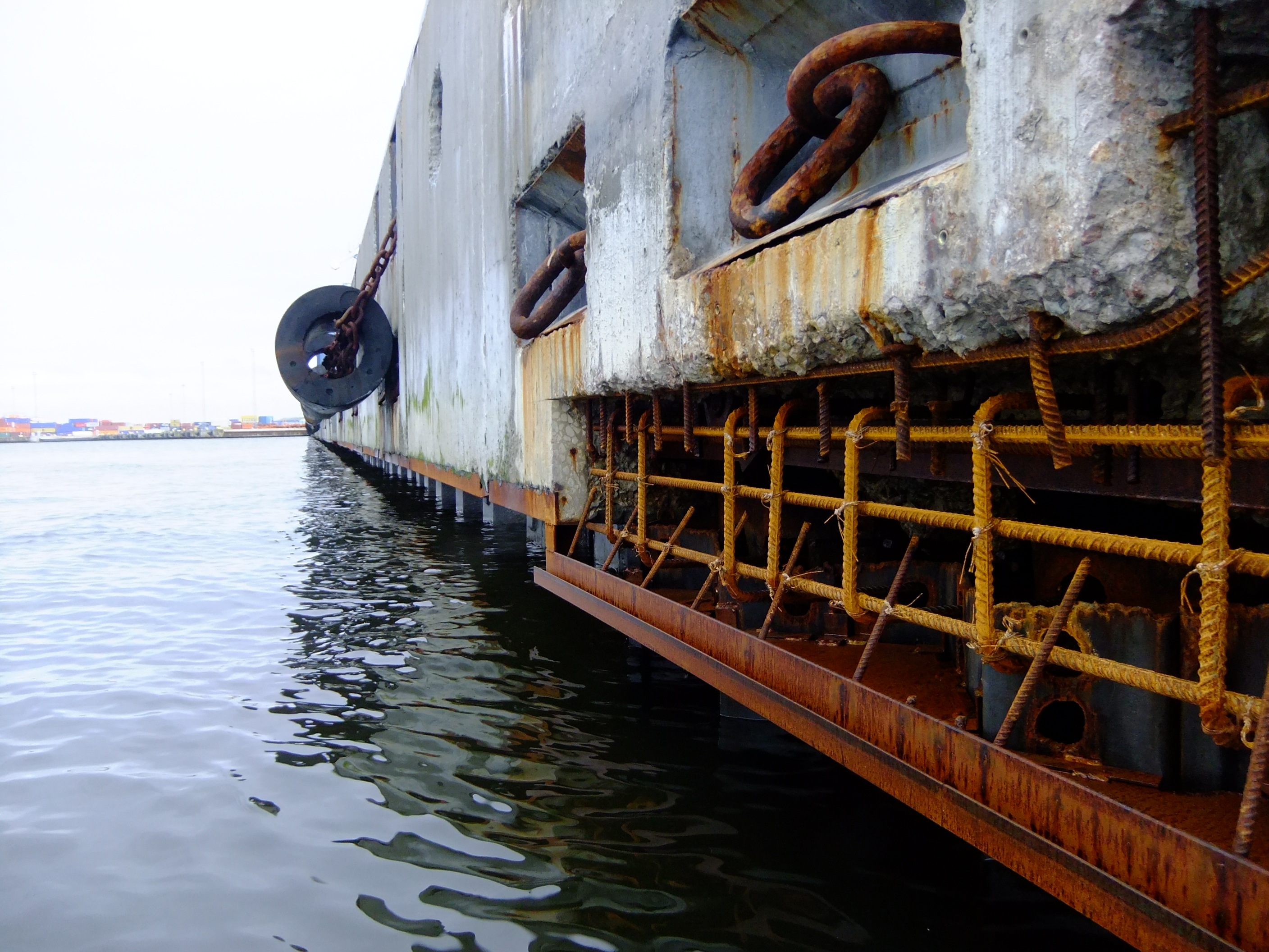 Гермокамера для ремонта свай